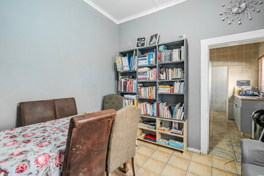 6 Bedroom Property for Sale in Woodstock Western Cape